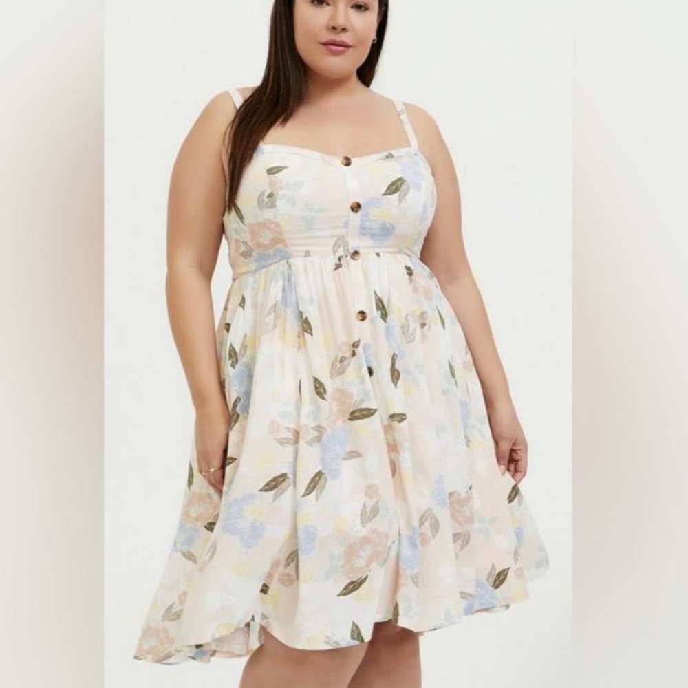 Torrid BNWOT Light Pink Floral Challis Button Hi-Lo Dress